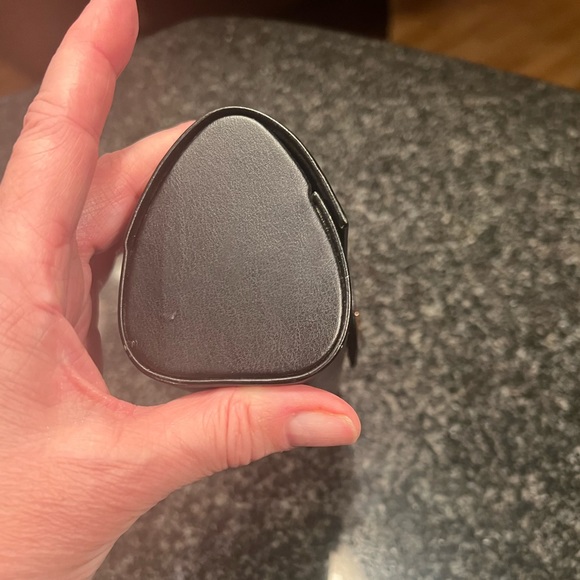 Versace sunglasses with her purple tint lined in gold trim with Versace symbols - Picture 8 of 9